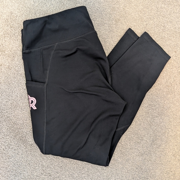 Black Leggings with Pink Oregon Ducks Logo - Picture 8 of 12